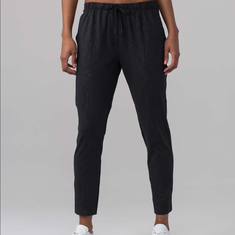 Lululemon Jet Crop Slim
